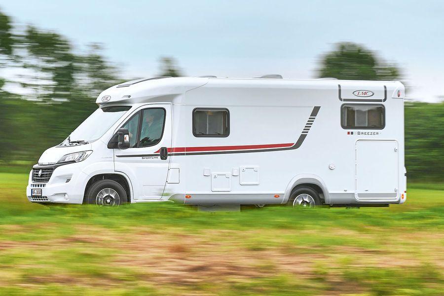  LMC Breezer V 2015 года  (фото 5 из 8)